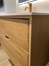 180 cm Naturolieret Just Wood badmøbel med 6 skuffer og Solid Surface bordplade